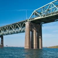 Contract signed for removal of original Champlain Bridge image