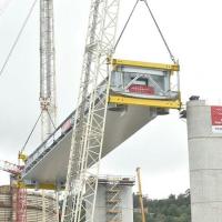 First span installed for new Genoa bridge image