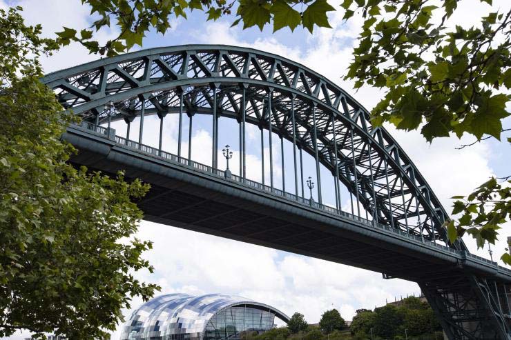 Restoration works begin on iconic Tyne Bridge  logo 