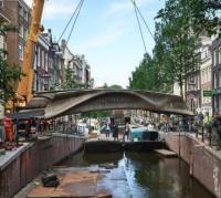 3D-printed steel bridge installed in Amsterdam image