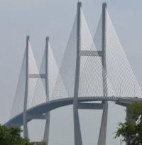 Falling ice brings closure for US cable-stayed bridge image