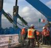 Final segment lifted for Queensferry Crossing image