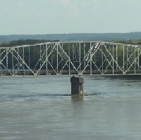 Four teams to compete for new Missouri River bridge image