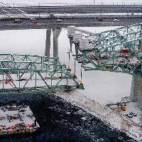 Main span removed from old Champlain Bridge image