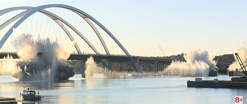Memorial Bridge's piers make a splash image