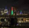 Pittsburgh bridge gets wind-powered lights image