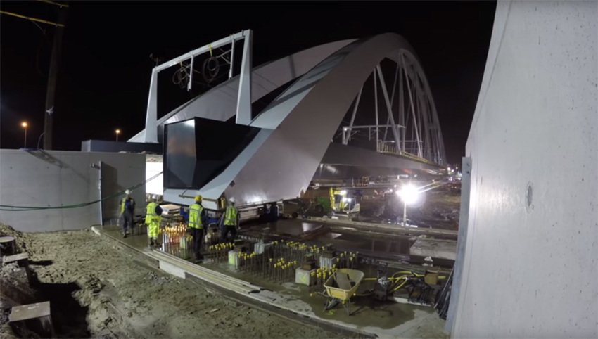 Muiderberg bridge moves into final position logo 